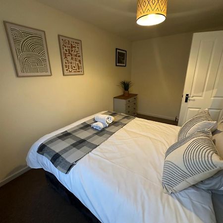 Spacious 3 Bedroom Flat Close To City Center Dalneigh Exterior foto