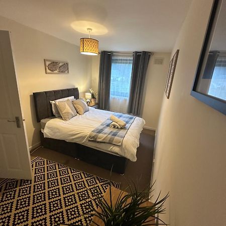 Spacious 3 Bedroom Flat Close To City Center Dalneigh Exterior foto